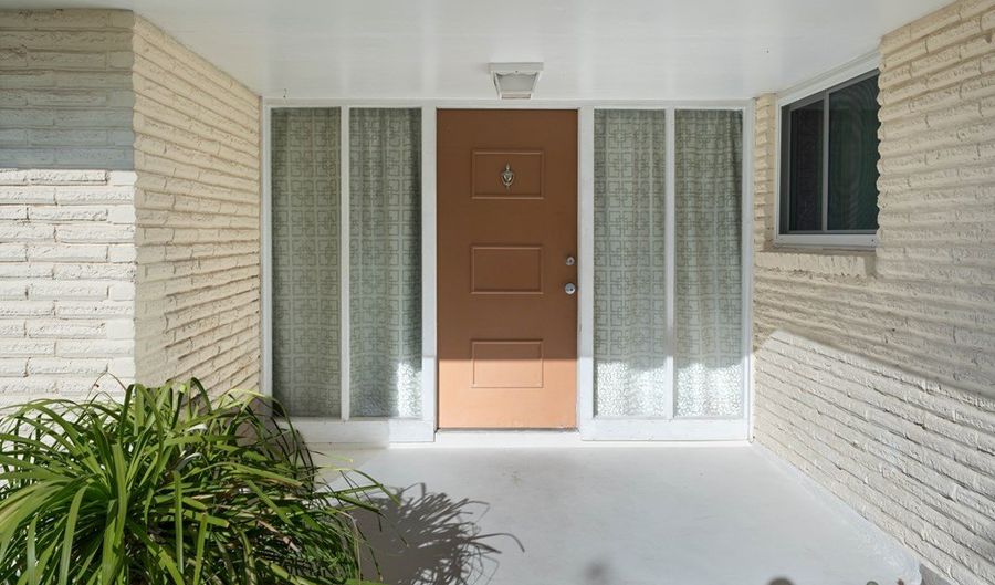 1500 Kenwood Dr, Aransas Pass, TX 78336 - 3 Beds, 2 Bath