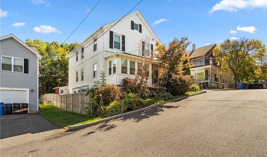 63 Lincoln Ave, Cranston, RI 02920 - 6 Beds, 2 Bath