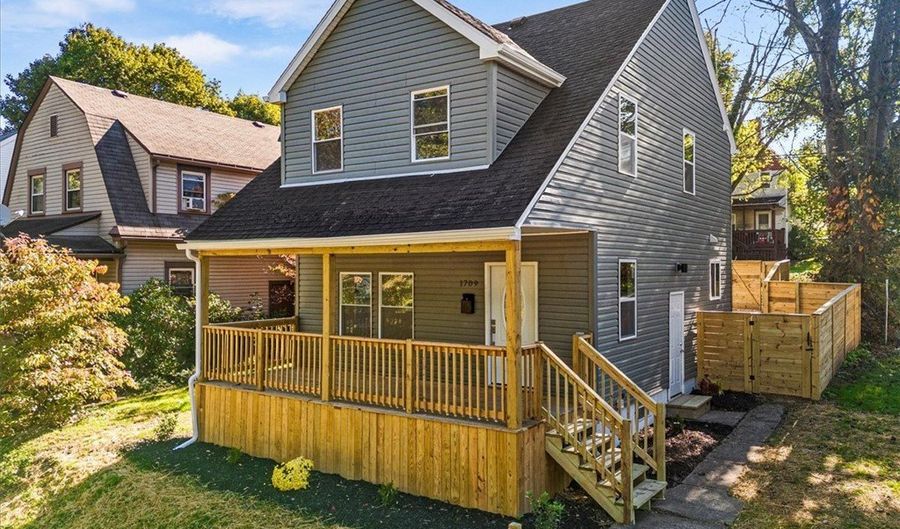 1709 Boundary St, Aliquippa, PA 15001 - 3 Beds, 2 Bath