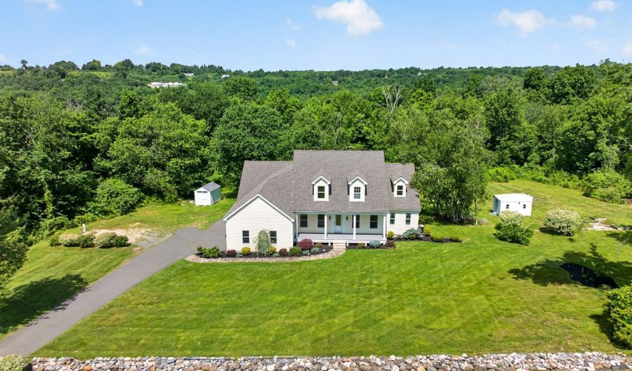 365 Munger Ln, Bethlehem, CT 06751 - 4 Beds, 3 Bath