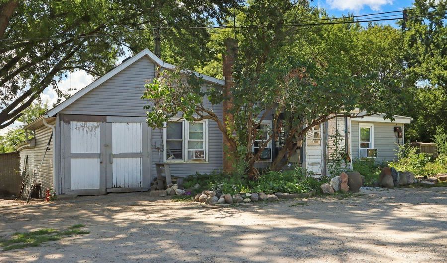 1101 N Deep Lake Rd, Antioch, IL 60002 - 4 Beds, 2 Bath