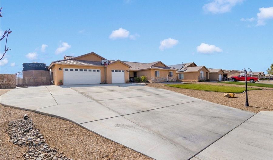 14118 Fresian Ave, Apple Valley, CA 92307 - 4 Beds, 2 Bath