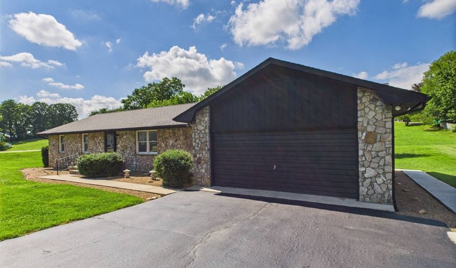 19429 Heritage Dr, Abingdon, VA 24211 - 3 Beds, 2 Bath