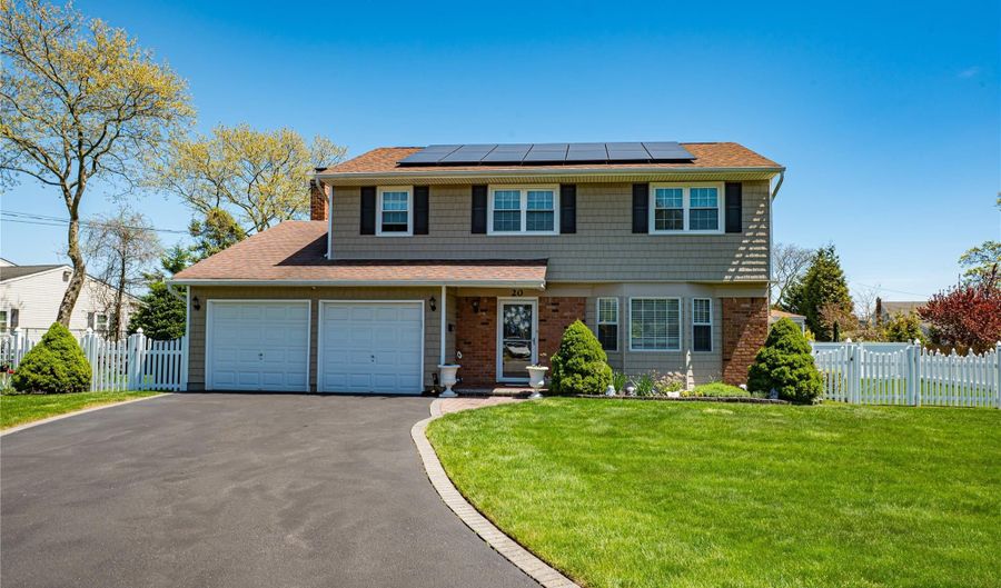 20 Bayview Rd, Amityville, NY 11701 - 4 Beds, 3 Bath