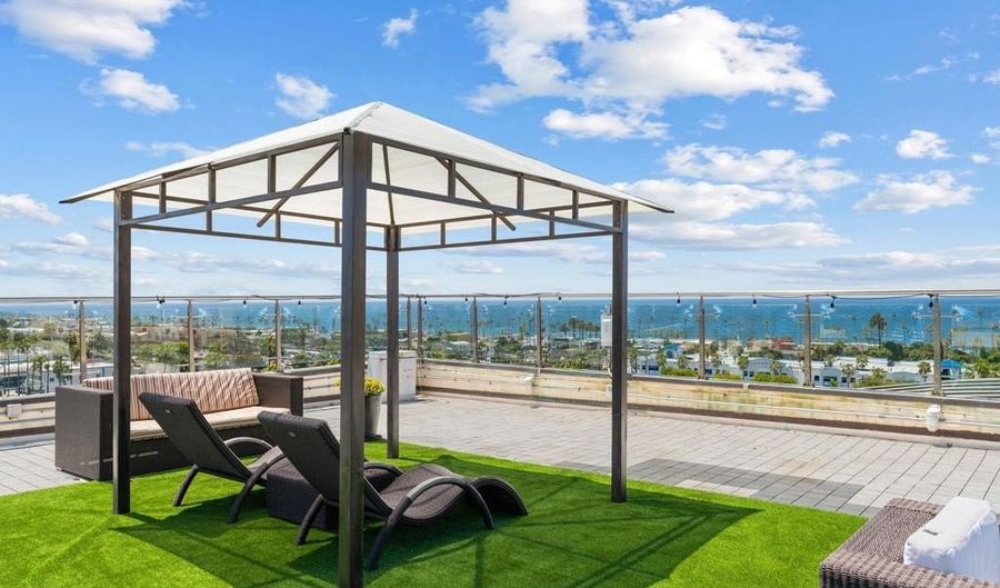 550 Seagaze Dr 9, Oceanside, CA 92054 - 2 Beds, 1 Bath