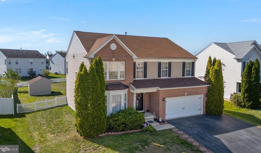 40 LONE TREE Dr, Camden, DE 19934 - 4 Beds, 4 Bath