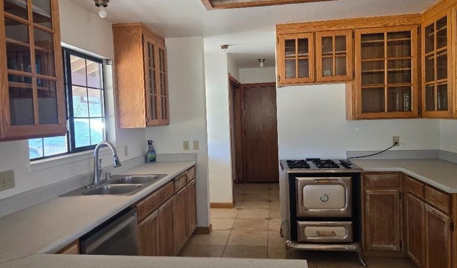 9606 Spring Hill Ranch Rd, Angels Camp, CA 95222 - 3 Beds, 2 Bath