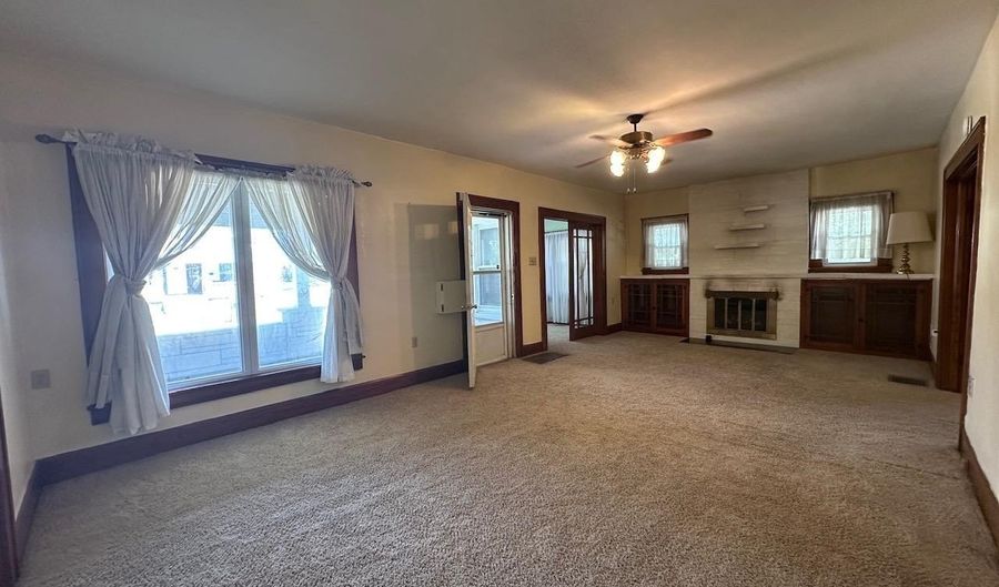 427 Q St, Bedford, IN 47421 - 3 Beds, 2 Bath