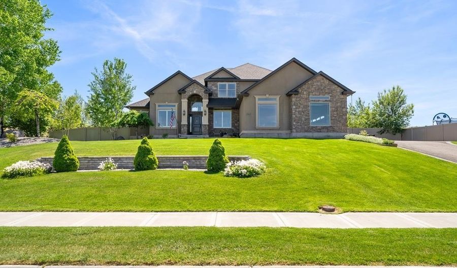3543 S Boulder Creek Ln, Ammon, ID 83406 - 7 Beds, 4 Bath