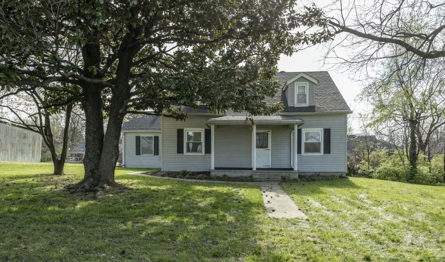 1107 N 3rd St, Bardstown, KY 40004 - 3 Beds, 1 Bath