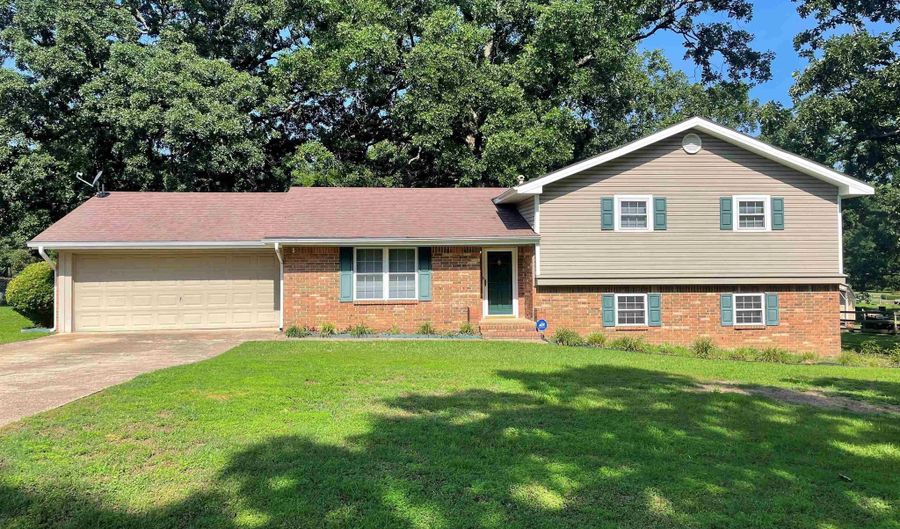 7241 Ross Ln, Benton, AR 72019 - 3 Beds, 2 Bath