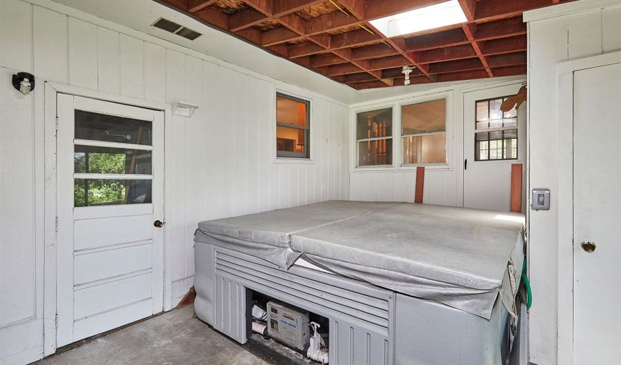 1612 Horse N Buggy Dr, Adel, IA 50003 - 3 Beds, 2 Bath