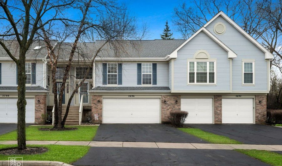 2696 S Embers Ln, Arlington Heights, IL 60005 - 3 Beds, 2 Bath