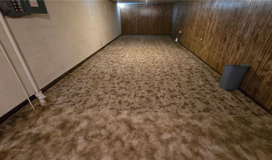 1003 15th St SW, Austin, MN 55912 - 3 Beds, 2 Bath