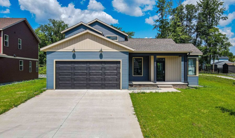 360 ROARK Way, Amherst, WI 54409 - 3 Beds, 3 Bath