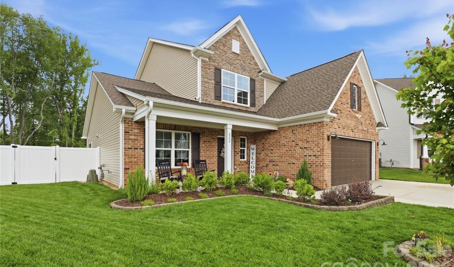 222 Moravian Ct, Advance, NC 27006 - 4 Beds, 4 Bath