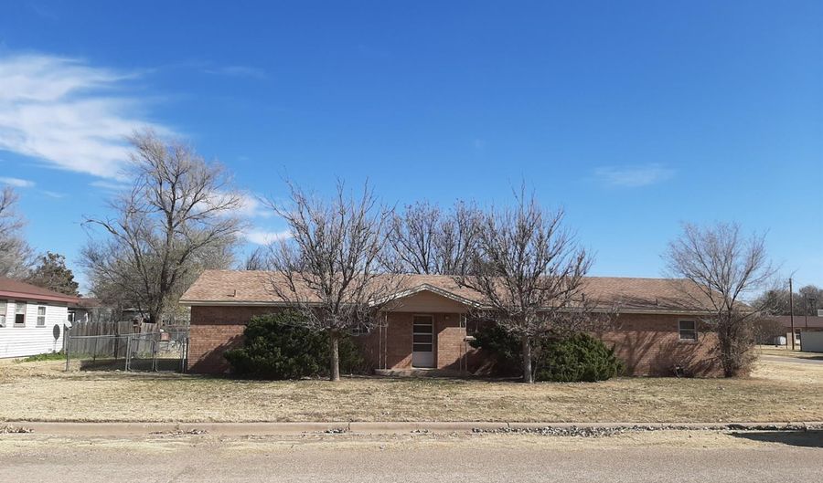 602 E Duggan, Anton, TX 79313 - 3 Beds, 2 Bath