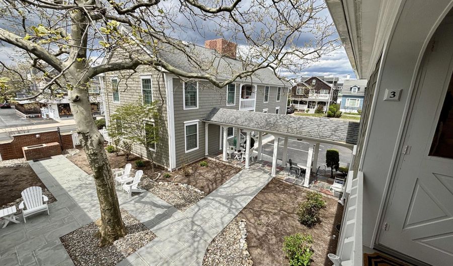 21 Mount St B-3, Bay Head, NJ 08742 - 2 Beds, 2 Bath