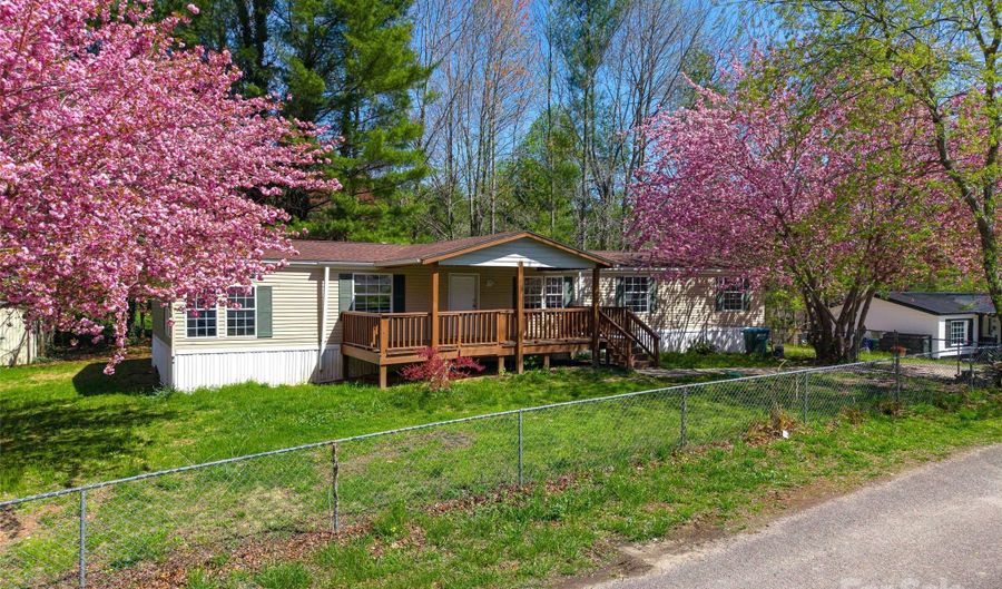 5 Concord Knoll Ln, Asheville, NC 28803 - 3 Beds, 3 Bath