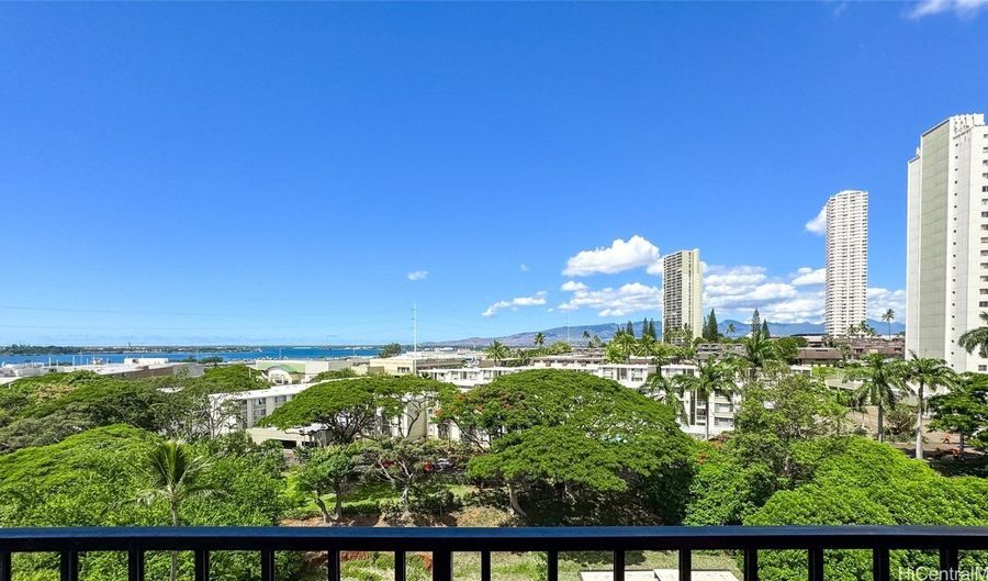 98-402 Koauka Loop 601, Aiea, HI 96701 - 2 Beds, 1 Bath