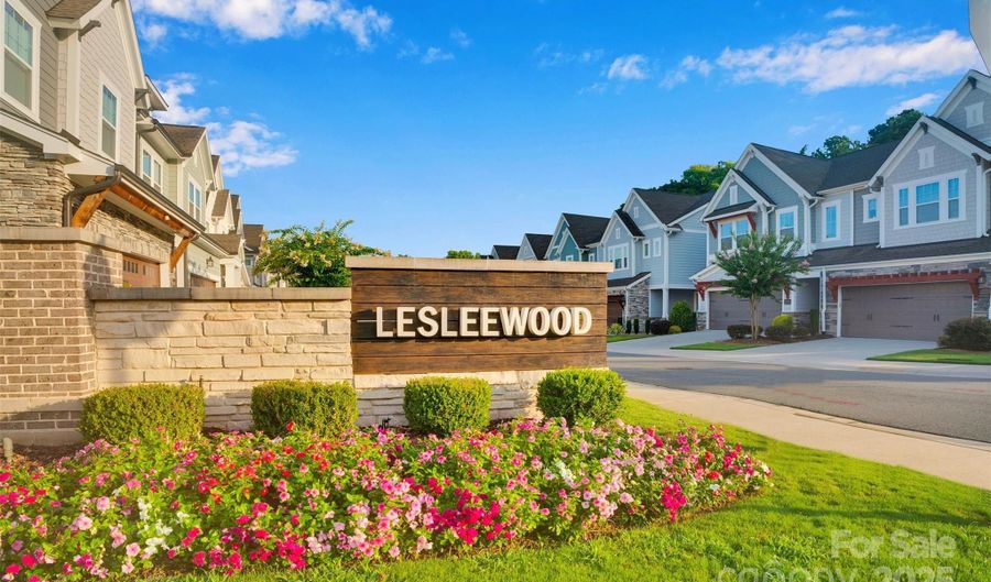 5052 Lesleewood Ct, Charlotte, NC 28226 - 3 Beds, 3 Bath