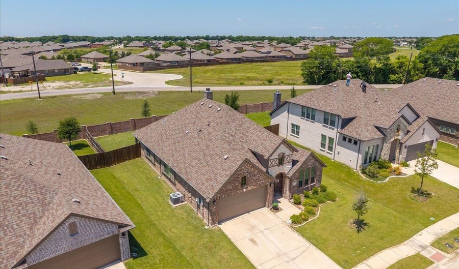2325 Cambridge Ave, Anna, TX 75409 - 3 Beds, 2 Bath
