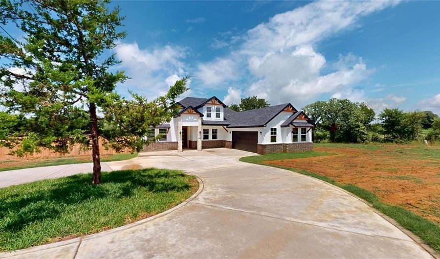416 Linden St, Keene, TX 76059 - 4 Beds, 2 Bath