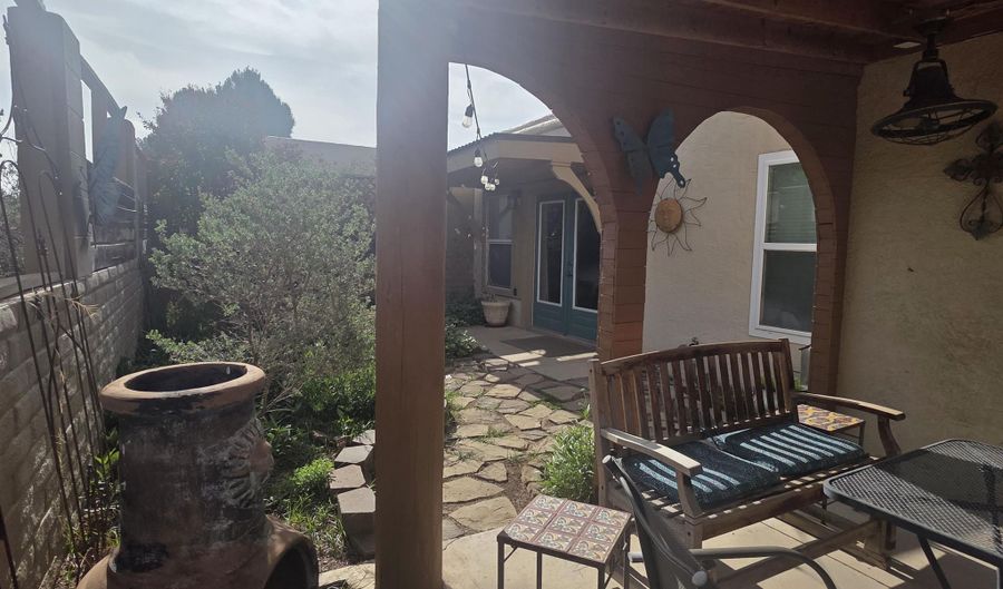 1902 Mountain Shadow Dr, Carlsbad, NM 88220 - 2 Beds, 2 Bath