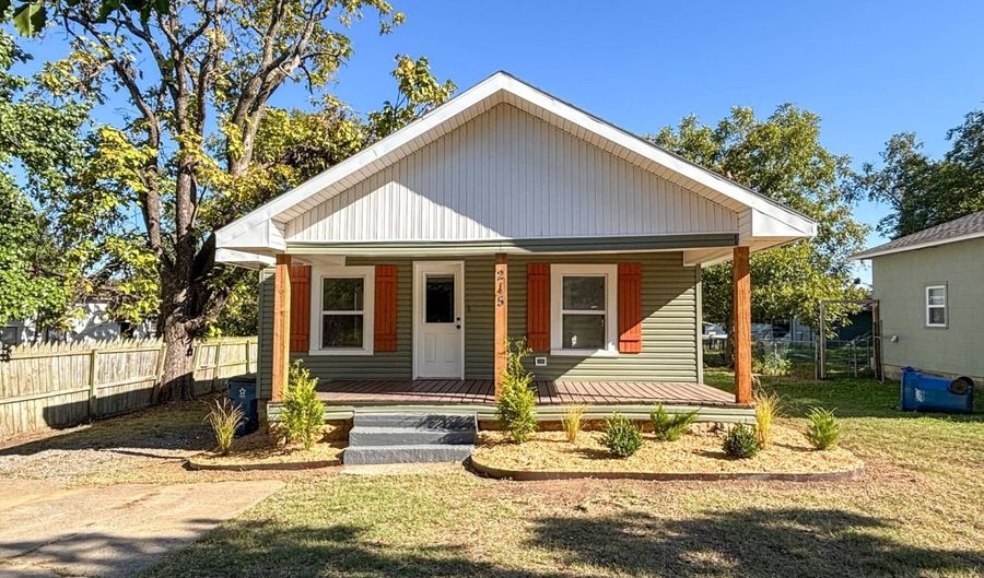 215 E Jackson Ave, McAlester, OK 74501 - 3 Beds, 2 Bath
