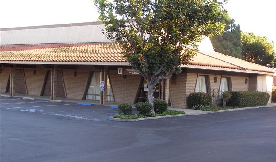 3927 Waring Rd Suite C, Oceanside, CA 92056 - 0 Beds, 0 Bath