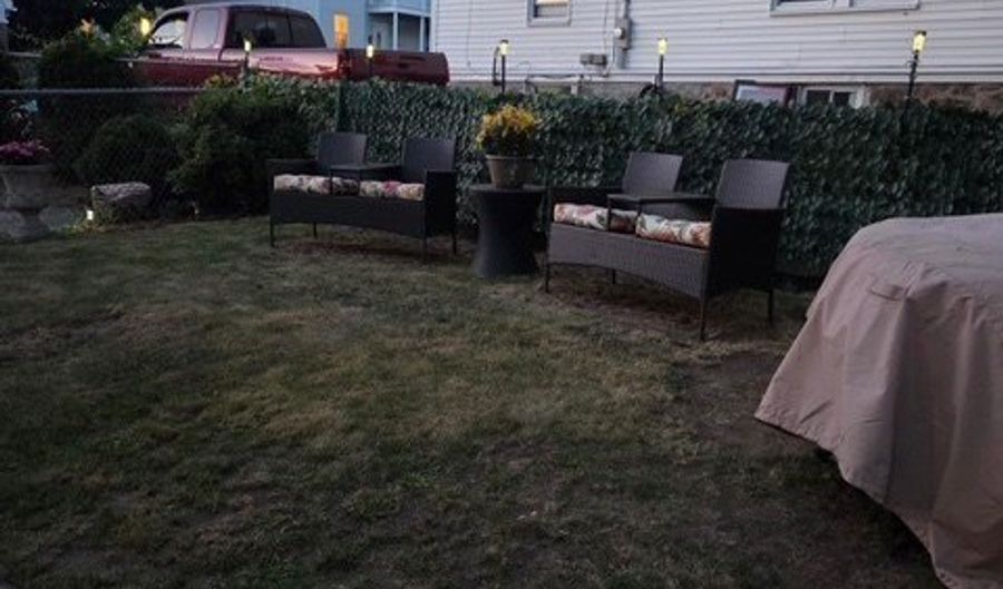 435 Cabot St B, Beverly, MA 01915 - 4 Beds, 2 Bath