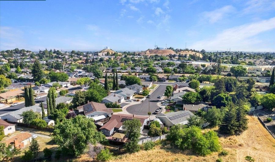 220 Longview Ct, Antioch, CA 94509 - 3 Beds, 2 Bath