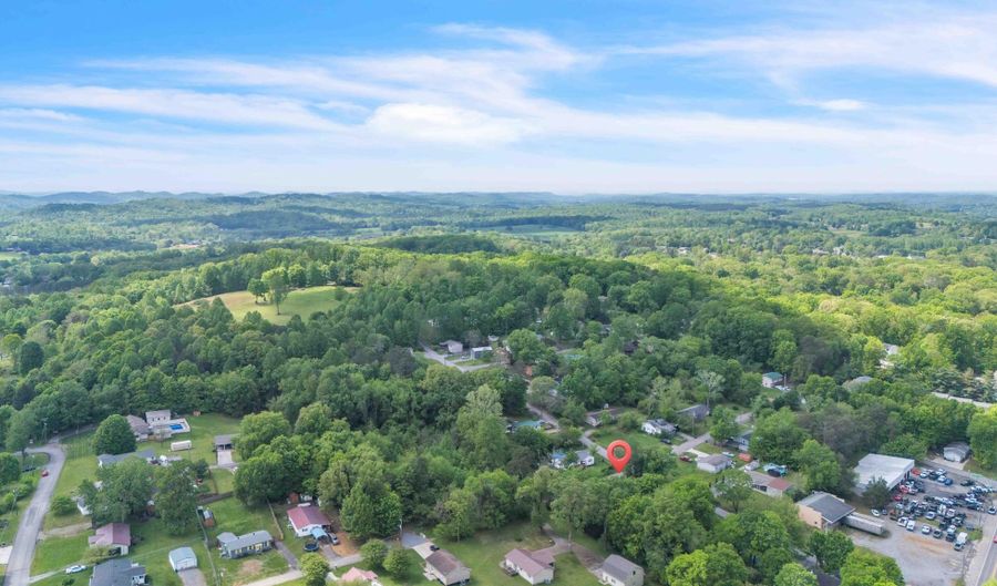 1526 W View St, Athens, TN 37303 - 3 Beds, 3 Bath