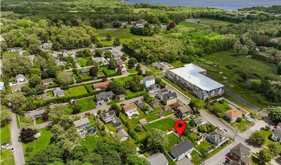 92 Dewolf Ave, Bristol, RI 02809 - 4 Beds, 3 Bath