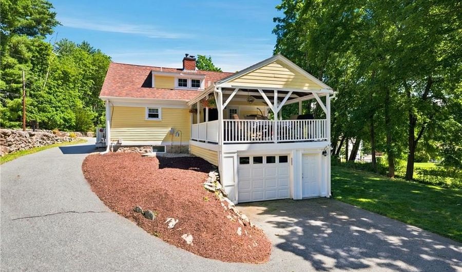 44 Old Great Rd, North Smithfield, RI 02896 - 3 Beds, 2 Bath