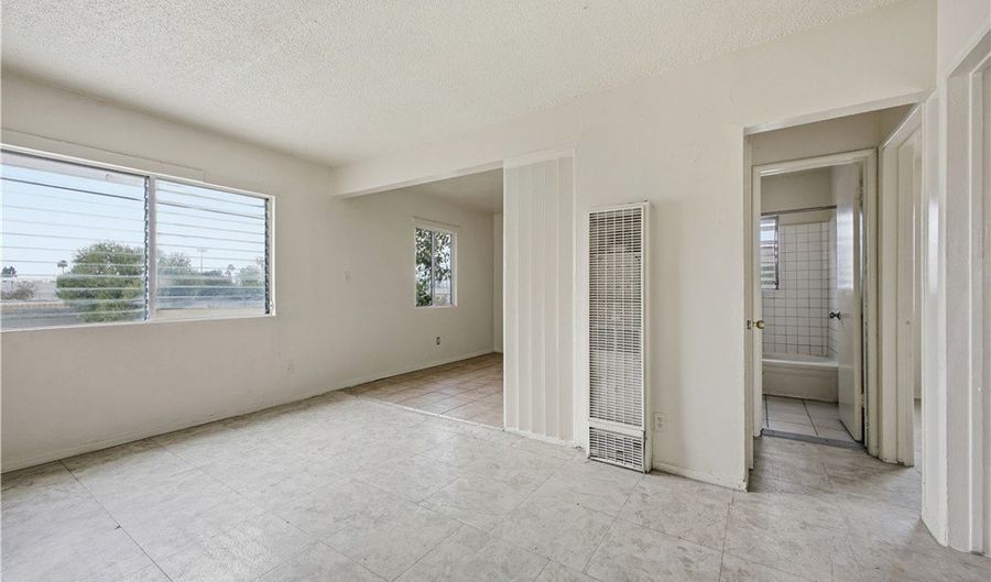 5914 S Hoover, Los Angeles, CA 90044 - 12 Beds, 0 Bath
