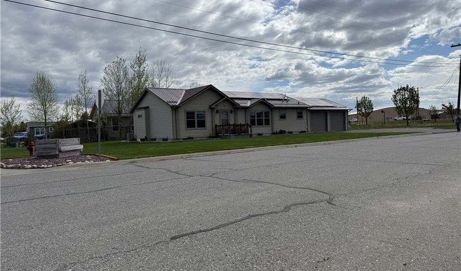 205 Bridge, Big Timber, MT 59011 - 3 Beds, 2 Bath