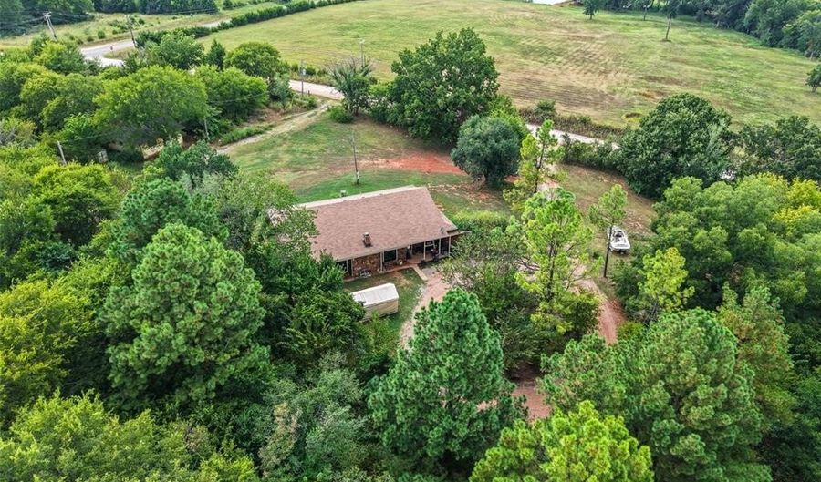 41587 Skelly Rd, Asher, OK 74826 - 5 Beds, 2 Bath