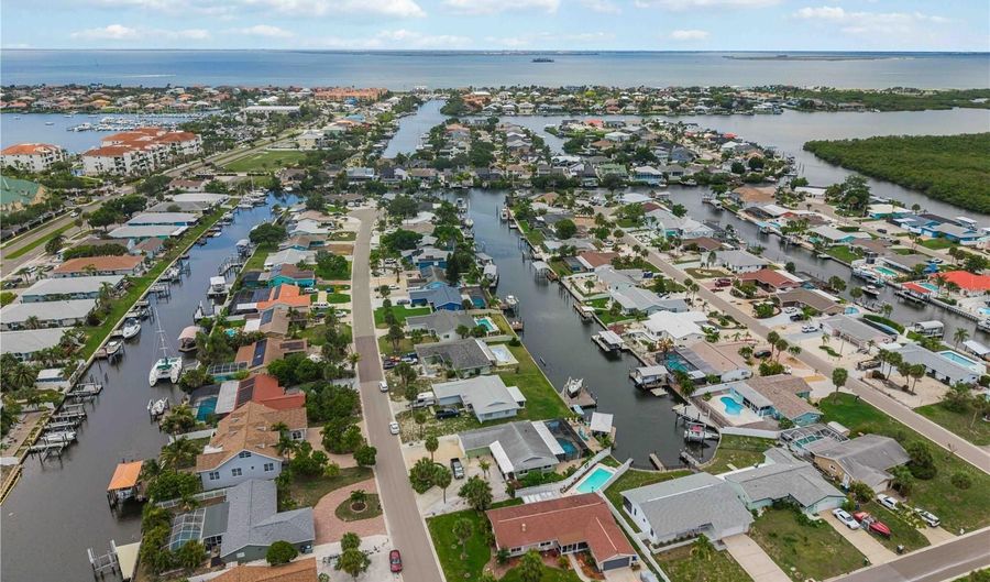 1004 SPINDLE PALM Way, Apollo Beach, FL 33572 - 3 Beds, 2 Bath