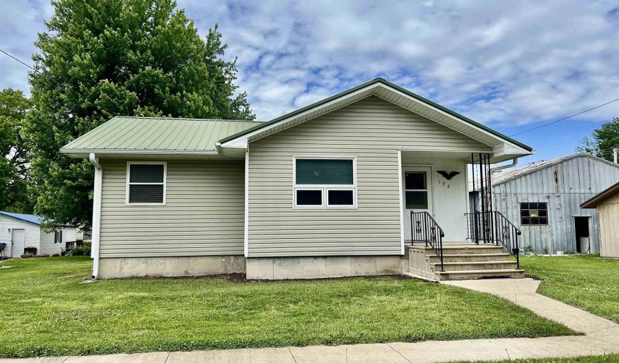 125 E Main St, Agency, IA 52530 - 2 Beds, 1 Bath