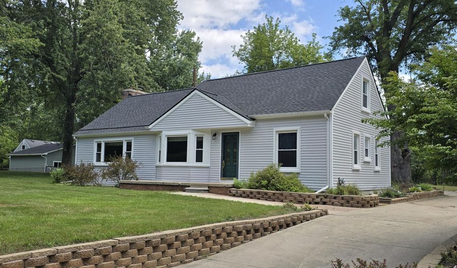 3418 N Dixboro Rd, Ann Arbor, MI 48105 - 3 Beds, 1 Bath