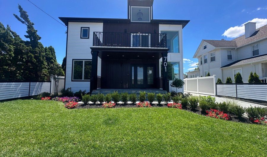 701 13th Ave, Belmar, NJ 07719 - 4 Beds, 5 Bath