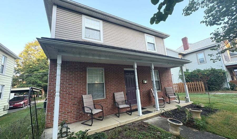 87 Central Ave, Athens, OH 45701 - 5 Beds, 2 Bath
