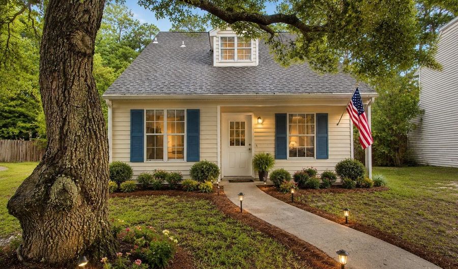 1750 James Buchanan Dr, Biloxi, MS 39531 - 3 Beds, 2 Bath