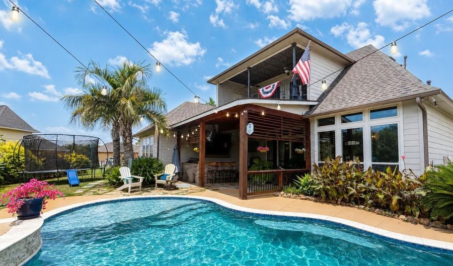 17720 Shady Elm Ave, Baton Rouge, LA 70816 - 4 Beds, 4 Bath