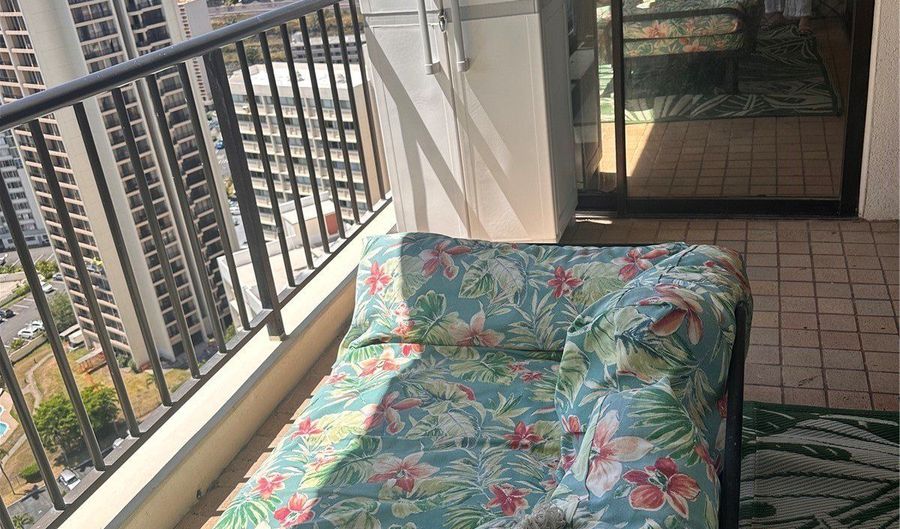 990 Ala Nanala St 28A, Honolulu, HI 96818 - 2 Beds, 2 Bath