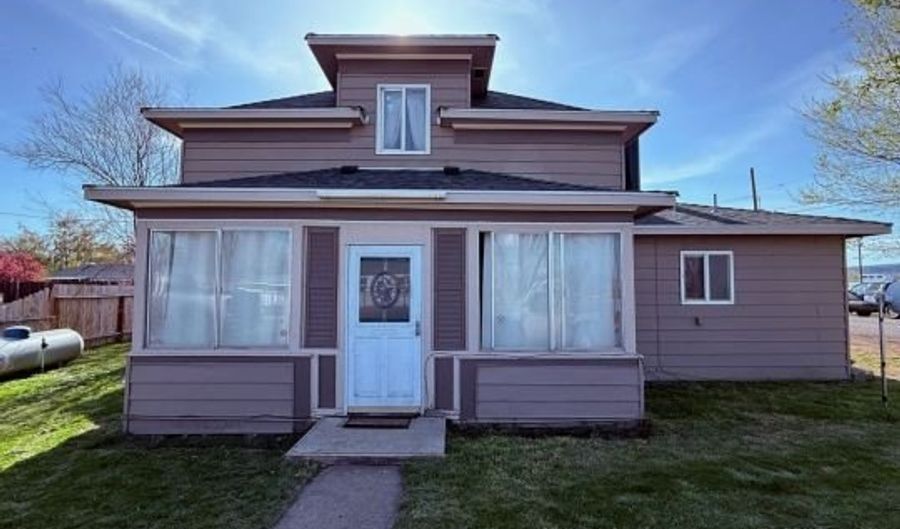 709 N East D St, Alturas, CA 96101 - 3 Beds, 2 Bath