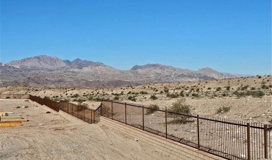 2783 Blueridge Ct, Bullhead City, AZ 86429 - 3 Beds, 2 Bath