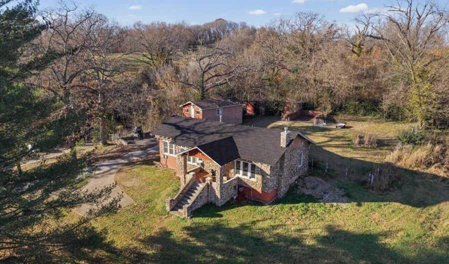 802 W Highway 76, Anderson, MO 64831 - 3 Beds, 2 Bath