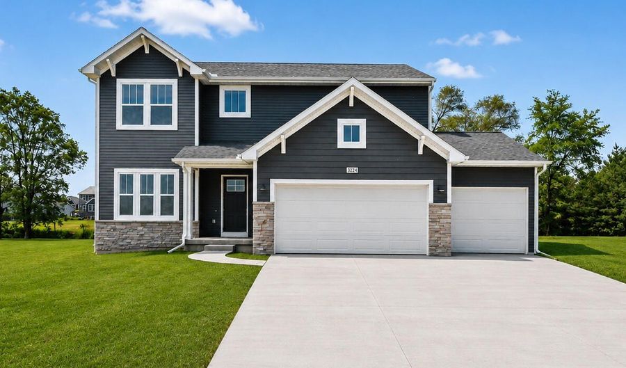 7964 Snow View Dr SE, Alto, MI 49302 - 4 Beds, 3 Bath